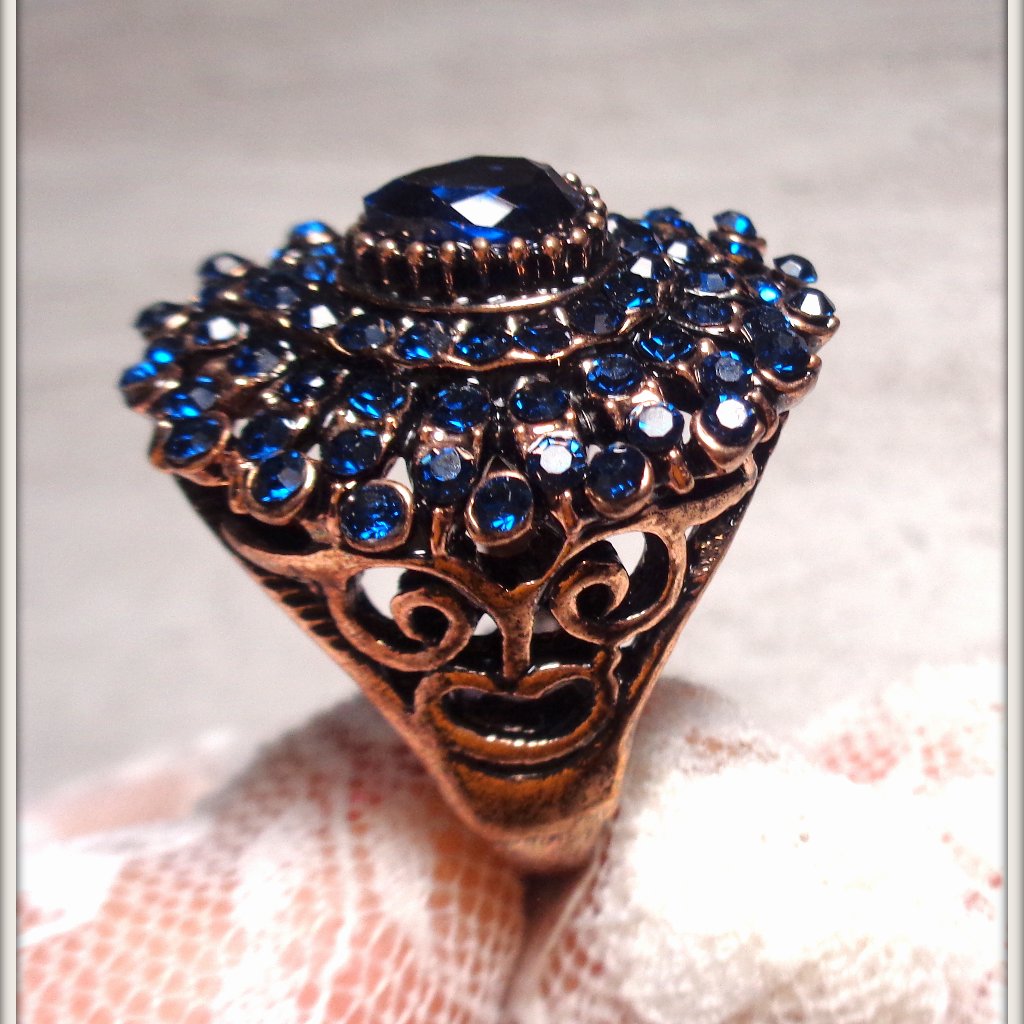 Desirable Hand Crafted Hand Design Lady's Ring